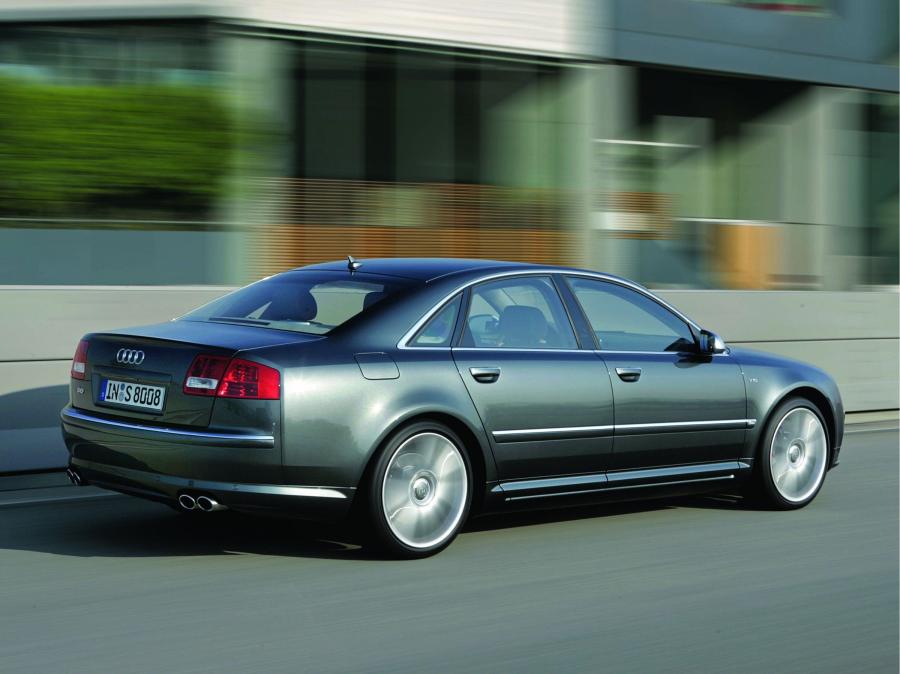  Audi S8 (D3) 2005 года  (WW) (фото 15 из 61)